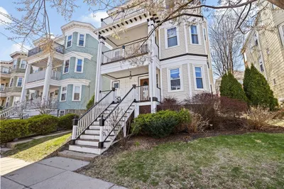 43 Rosemont St #1