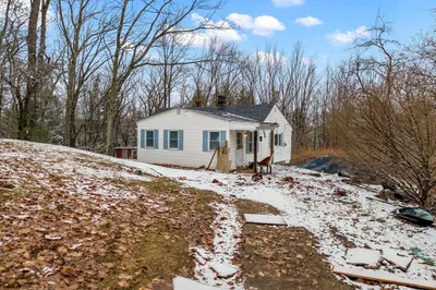145 Baldwinville Rd 1