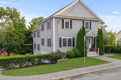 162 Massasoit St #1