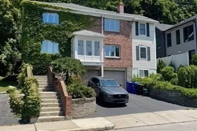 275 Tappan St #II 1