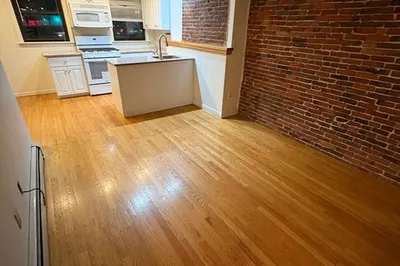 73 Hudson Street #3