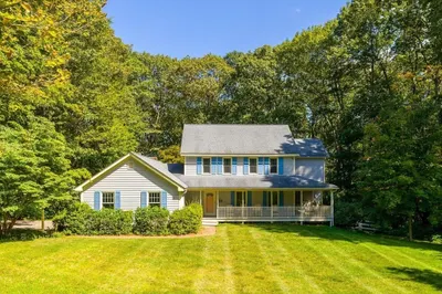 24 Stoneybrook Rd 1