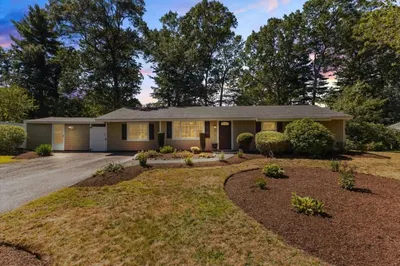 23 Fairbanks Rd