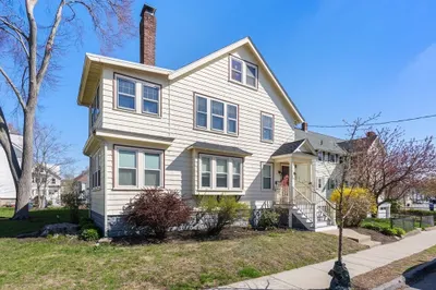 139 Bartlett Ave #1