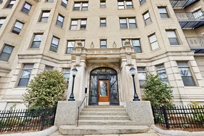 56 Charlesgate E #138 1