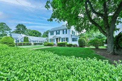 246 Manning St 1