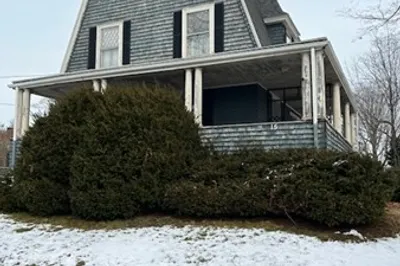 15 Lowell St