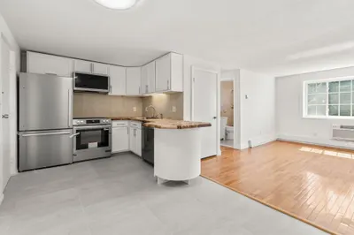 15 Staples Avenue #41