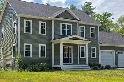 90 Howland Rd 1