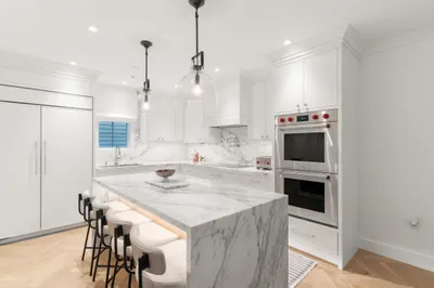 255 W Third St #255 1