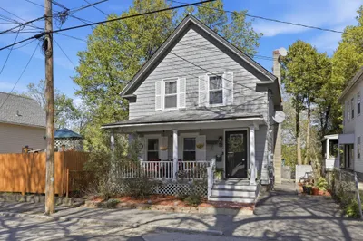 24 Lawrence St 1