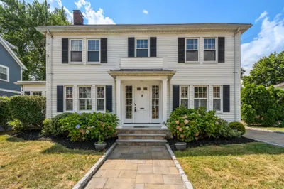 122 Lincoln Rd 1