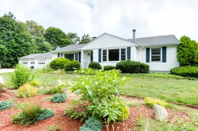 484 Main St 1