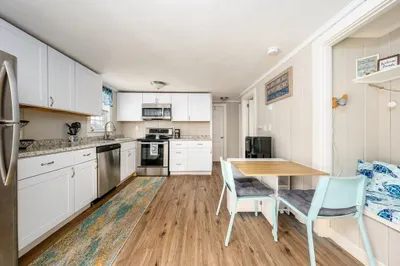 230 Gosnold Street #2 A 1