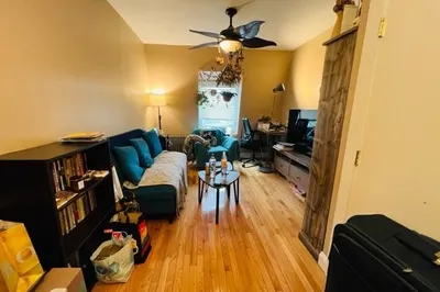 9 Rice St #5
