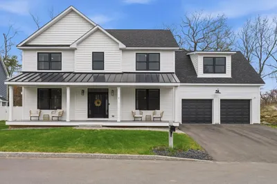 2 Winterberry Cir 1