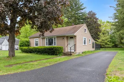 43 Pleasantview St 1