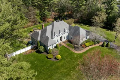 23 Clearing Farm Rd