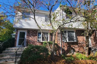 1 Eagan Pl #1 1