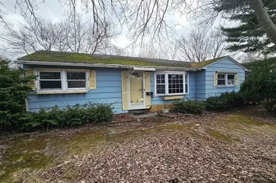 49 Corcoran Blvd