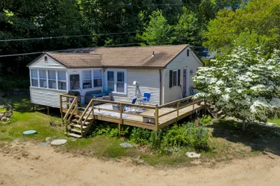 6 Roberts Park Rd 1