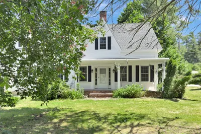 33 Indian Pond Rd 1