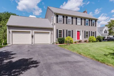 28 Marcia Bliss Way 1