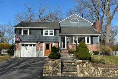 89 Edwardel Rd 1