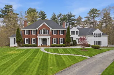 8 Charles Davis Dr 1