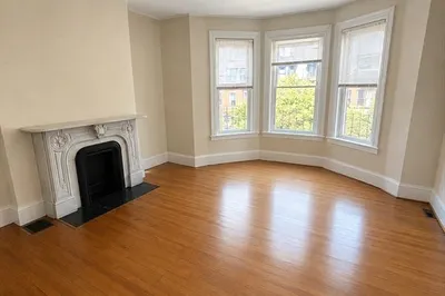 305 Beacon St #3 1