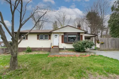 9 Stratton Dr
