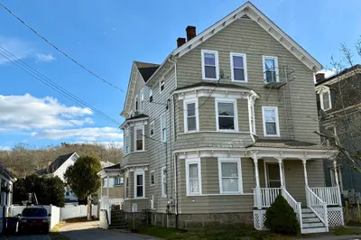 1305 N Main St 1