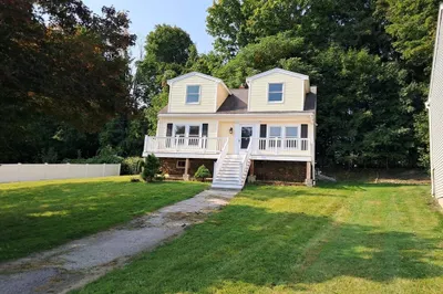 7 Paris Ave 1