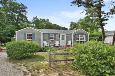 125 Shore Rd #18