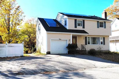 61 Florence Ave 1