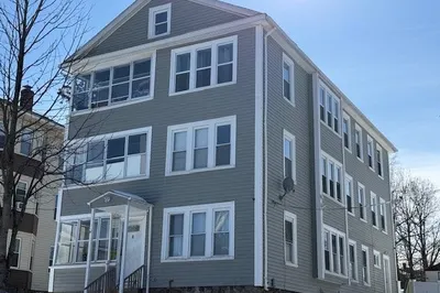 8 Summerhill Ave., Ave #2