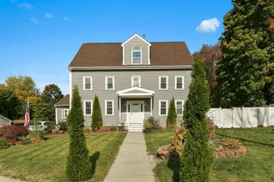 15 Brooks Pl