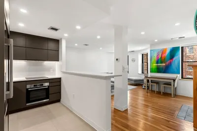 84 Gainsborough St #303W