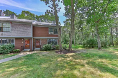 195 Falmouth Rd #5F 1
