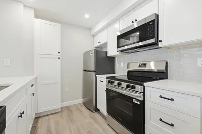 59 Brainerd Rd #205 1
