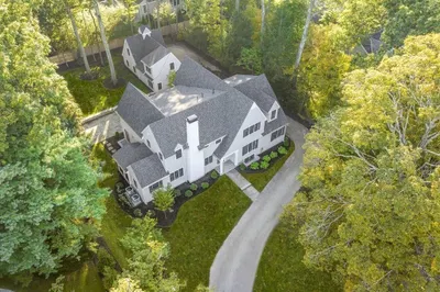 77 Forest St 1