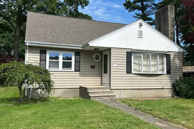 4 Pedro St