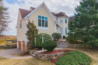 15 Bobby Jones Dr #15