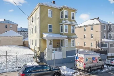 157 Earle St 1