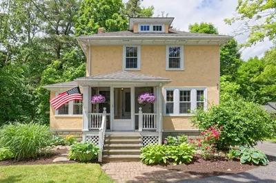 54 Main St 1