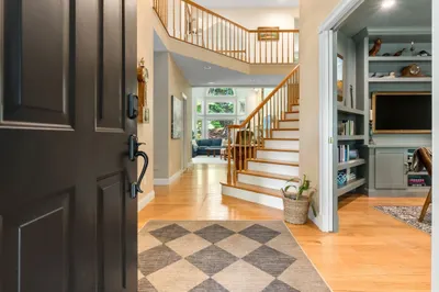 64 Leslie Road 1