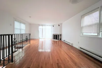 92 Elm Ave #4 1