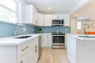 34r Underhill St #3 1