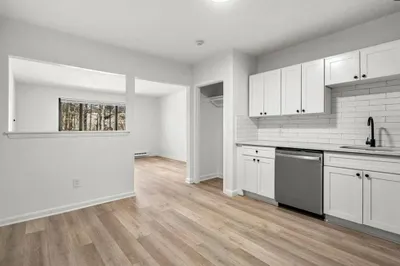 14 Pierce St #3 1