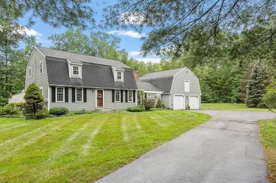 17 Saunders Road 1